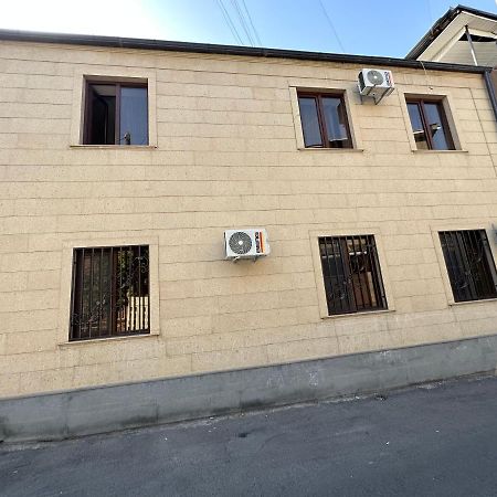Favorit Hotel-Hostel Erevan Exterior foto